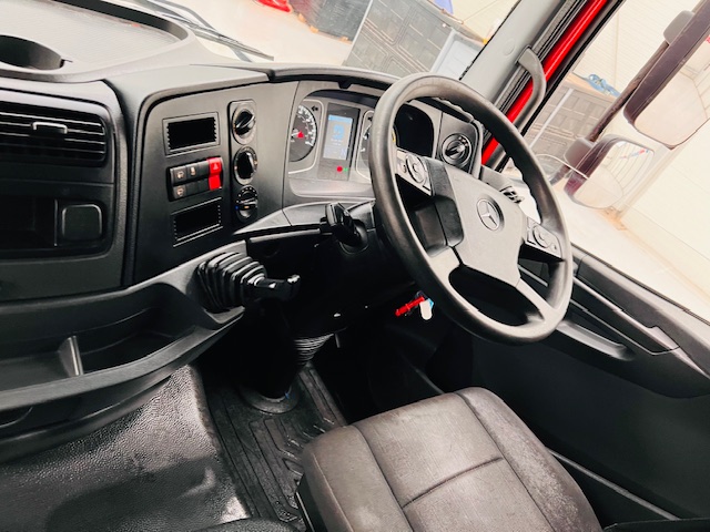 Mercedes Atego 816 Day Cab Curtainsider