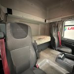 DAF CF 330 6×2 Rear Lift Sleeper Cab Curtainsider - thumbnail