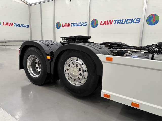 Volvo FH 500 6×2 Midlift Tractor Unit PTO