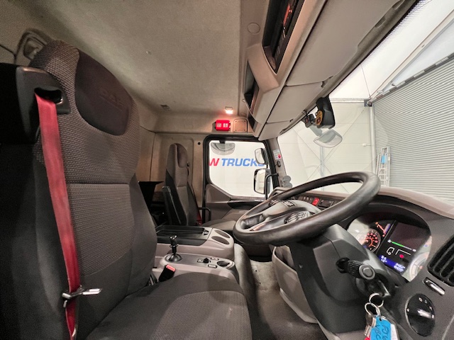 DAF LF 260 4×2 Rest Cab Tractor Unit