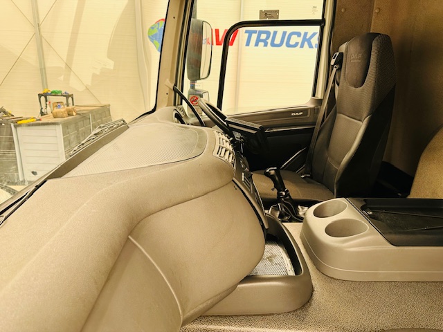 DAF CF 290 6×2 Rear Steer Fridge Box