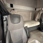 DAF CF 310 Sleeper Cab Curtainsider - thumbnail