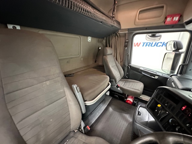Scania R450 6×2 Rear Lift Highline Tractor Unit PTO