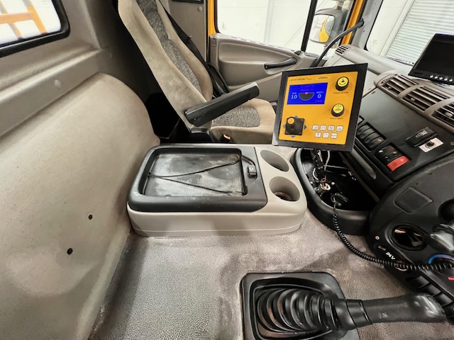 DAF CF75 310 6×4 Day Cab Gritter