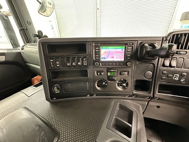 Scania P250 4×2 Sleeper Cab Box Van