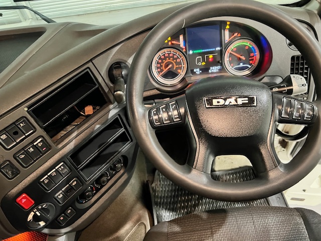 DAF XF 460 6×2 Space Cab Tractor Unit