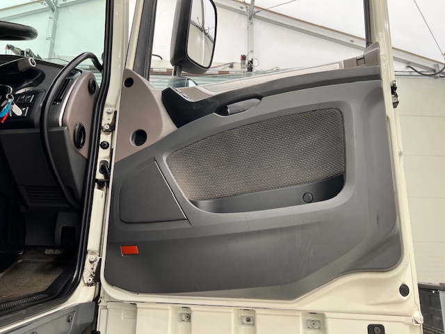 DAF XF 460 4×2 Super Space Cab Tractor Unit