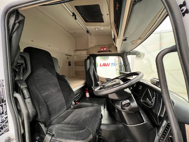 Mercedes Actros 2536 6×2 Sleeper Cab Curtainsider