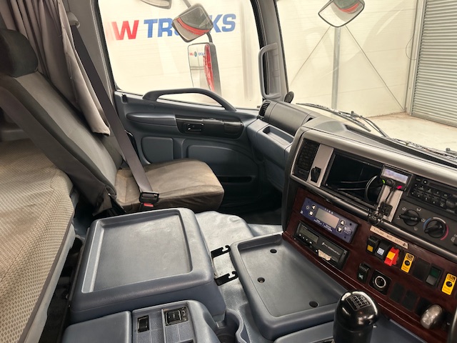 Hino 3241 700 8×4 Sleeper Cab Steel Tipper