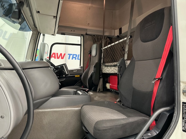 DAF CF 440 6×2 Sleeper Cab Dropside Drawbar Spec