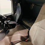 Volvo FM9 260 10 Tyre Sleeper Cab Curtainsider - thumbnail
