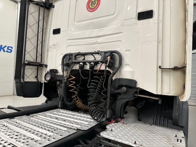 Scania R450 6×2 Midlift Highline Tractor Unit