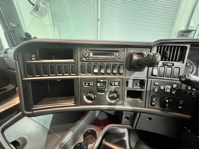 Scania R450 6×2 Midlift Topline Tractor Unit