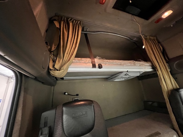 DAF XF105 460 6×2 Super Space Cab Tractor Unit