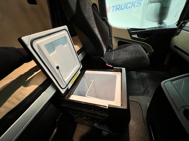 Mercedes Actros 2545 6×2 Midlift Tractor Unit