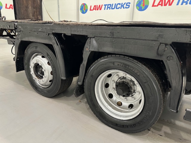 Scania 114 340 6×2 Rear Lift Day Cab Beavertail