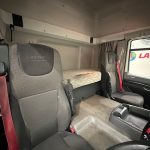 DAF CF 330 6×2 Rear Lift Sleeper Cab Curtainsider - thumbnail