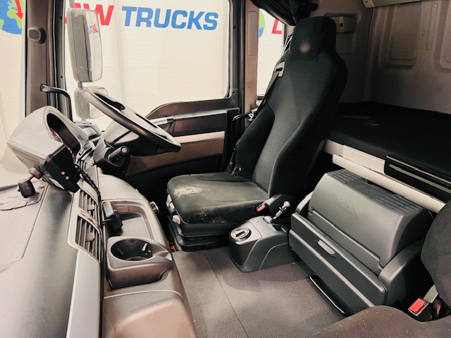 MAN TGS 26.340 6×2 Rear Steer Curtainsider