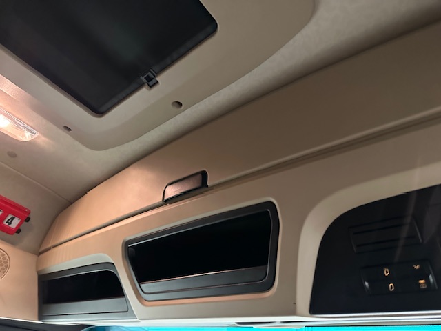 Mercedes Actros 1830 Sleeper Cab Box Van