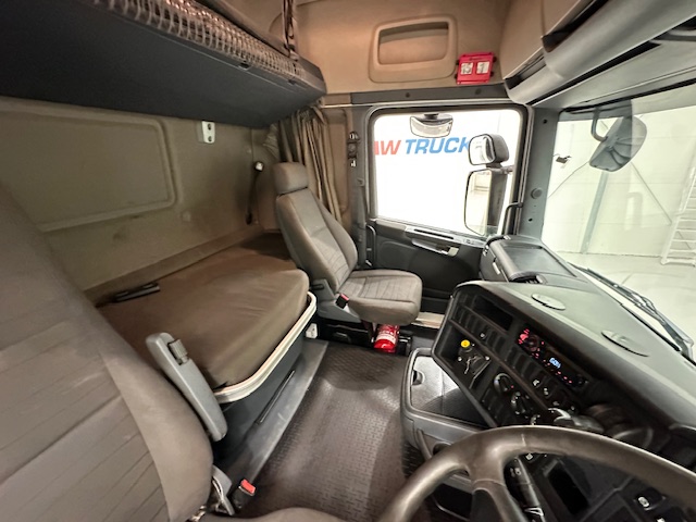 Scania R450 6×2 Rear Lift Highline Tractor Unit PTO