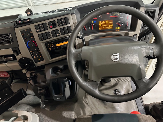 Volvo FL 240 4×2 Day Cab Box Van