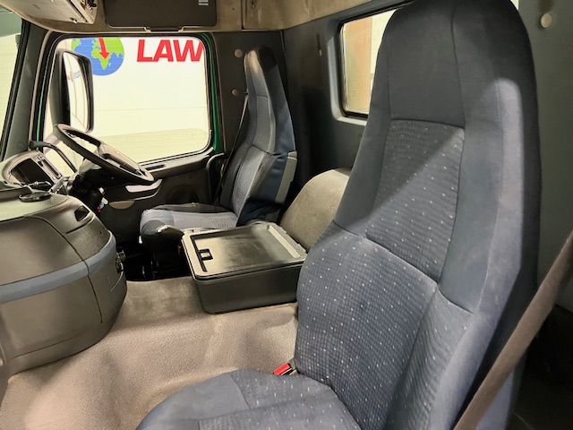Volvo FM 400 8×4 Day Cab Tipper