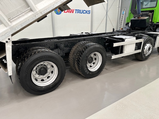 DAF CF 370 8×4 Day Cab Tipper Manual