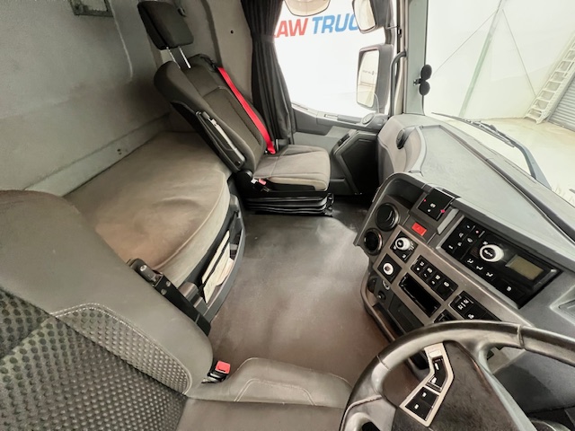 Renault T480 6×2 Midlift Tractor Unit