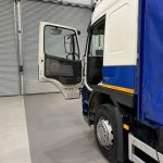 Volvo FM 300 6×2 Sleeper Cab Curtainsider - thumbnail