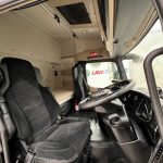 Mercedes Actros 2536 6×2 Sleeper Cab Curtainsider - thumbnail