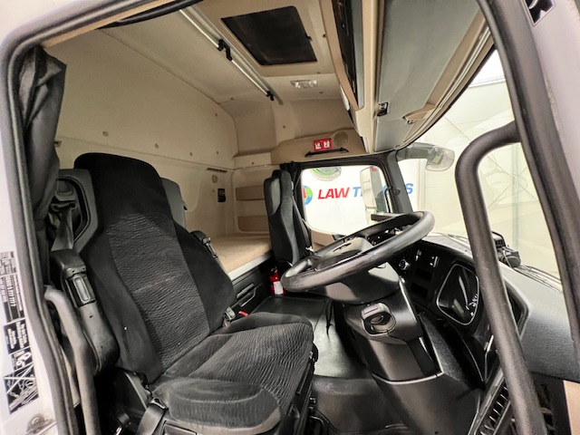 Mercedes Actros 2536 6×2 Sleeper Cab Curtainsider