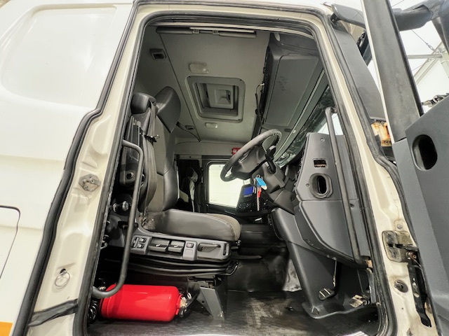 Scania R410 8×4 Sleeper Cab Bulk Tipper