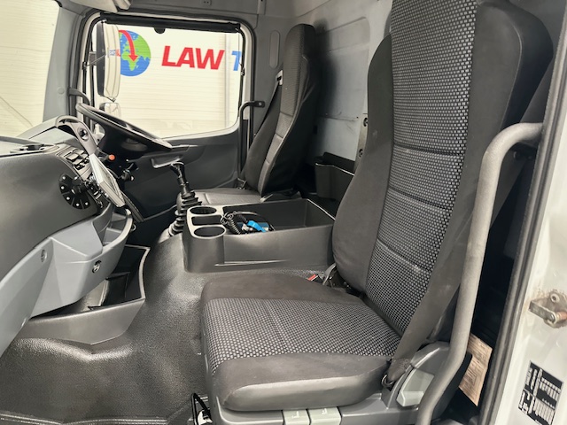 Mercedes Axor 1824 Day Cab Box Van