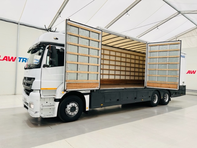 Mercedes 2543 6×2 10 Tyre Rear Lift Sleeper Cab Box Van