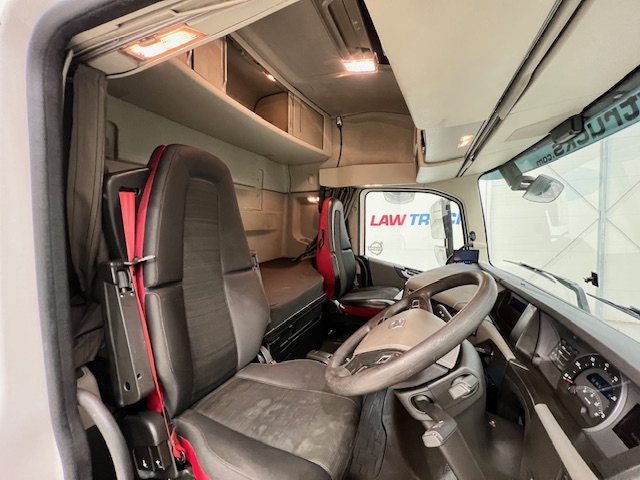 Volvo FH 460 6×2 Midlift Tractor Unit
