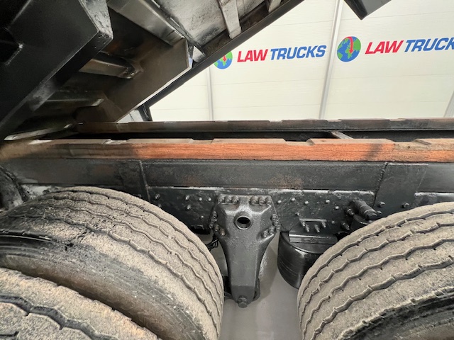 Scania P270 10 Tyre Day Cab Bulk Tipper with Crane