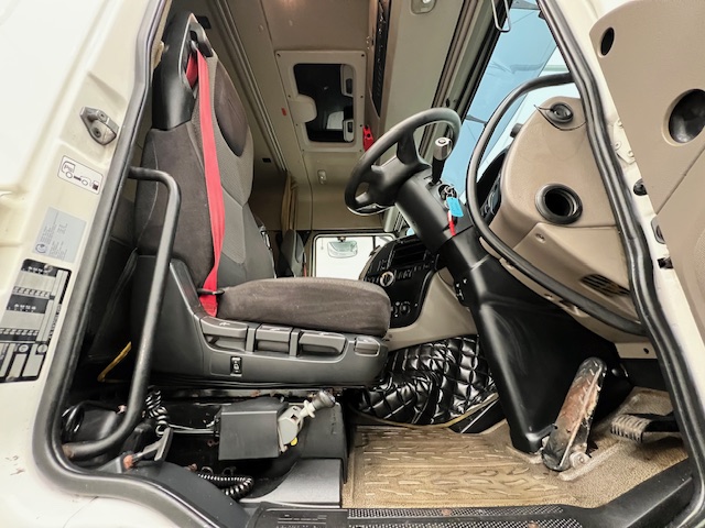 DAF XF105 460 6×2 Space Cab Tractor Unit