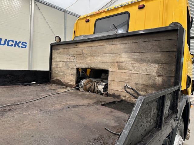 Scania 114 340 6×2 Rear Lift Day Cab Beavertail