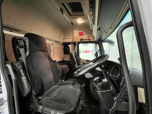 Mercedes Actros 2545 6×2 Midlift Tractor Unit