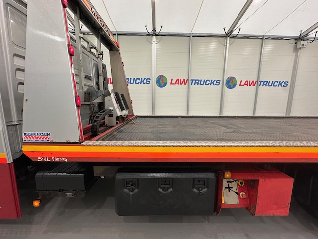 MAN TGL 12.220 Crew Cab Tilt and Slide