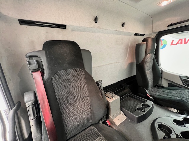 Mercedes Actros 2532 6×2 Rear Lift Day Cab Fridge Box
