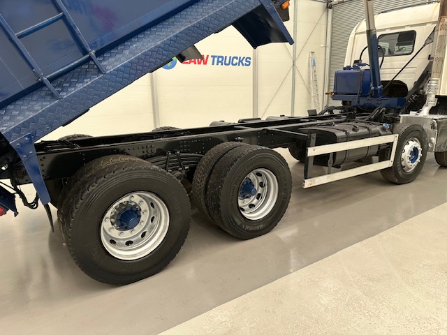 Scania P370 8×4 Sleeper Cab Tipper Manual