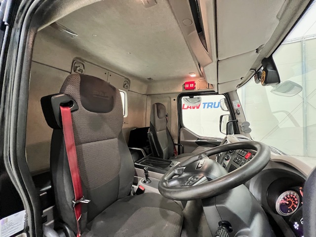 DAF LF 260 4×2 Rest Cab Tractor Unit