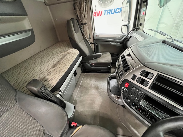 DAF XF 460 6×2 Midlift Tractor Unit