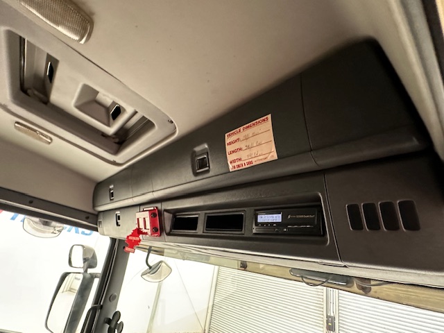 Scania P230 4×2 Sleeper Cab Curtainsider Manual