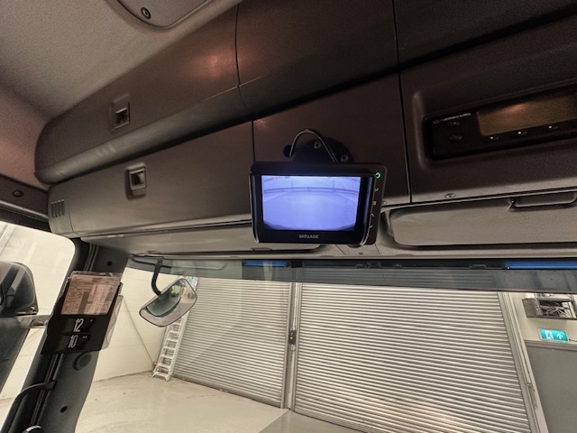 Scania P250 4×2 Sleeper Cab Fridge Box