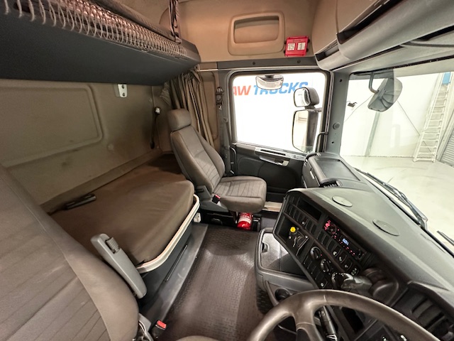 Scania R450 6×2 Rear Lift Highline Tractor Unit PTO