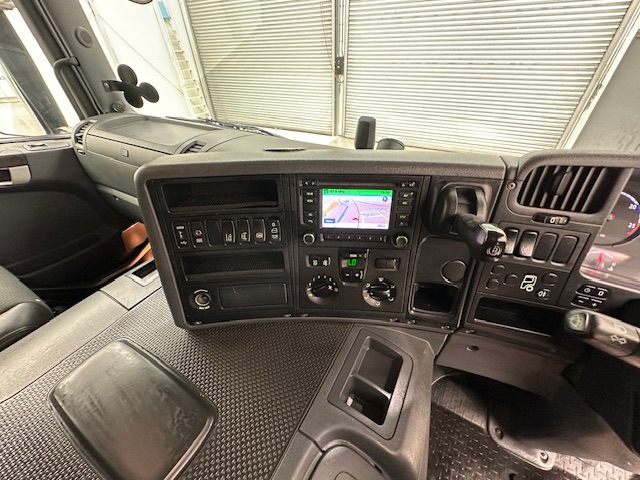 Scania P250 4×2 Sleeper Cab Box Van