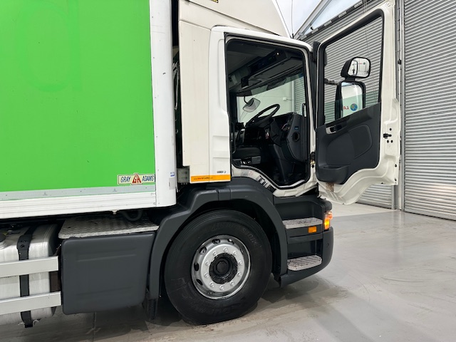 Scania P280 6×2 Rear Lift Day Cab Fridge Box Manual