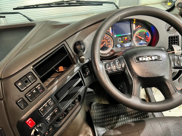 DAF XF 460 6×2 Space Cab Tractor Unit